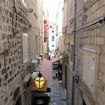 Mishel Dubrovnik